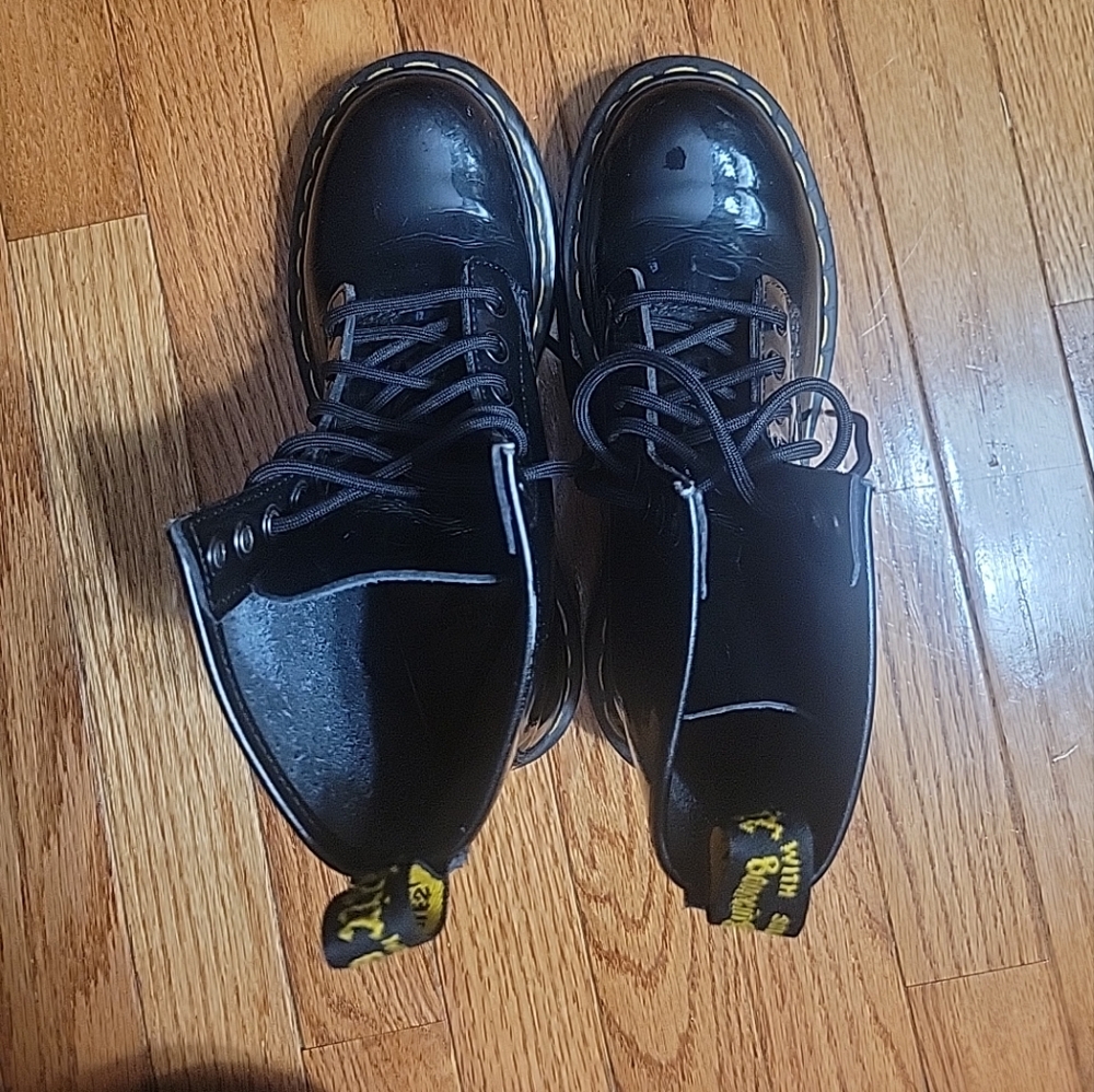 Doc Dr Marten 1460W Boots Black Size Womens 6 Combat Boots Shiny Patent Leather